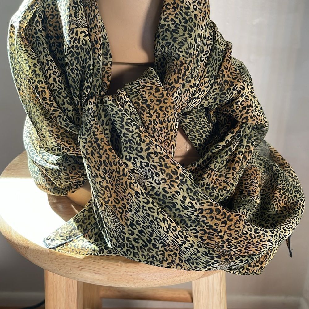 Leopard Print Scarf Unbranded - Picture 2 of 5